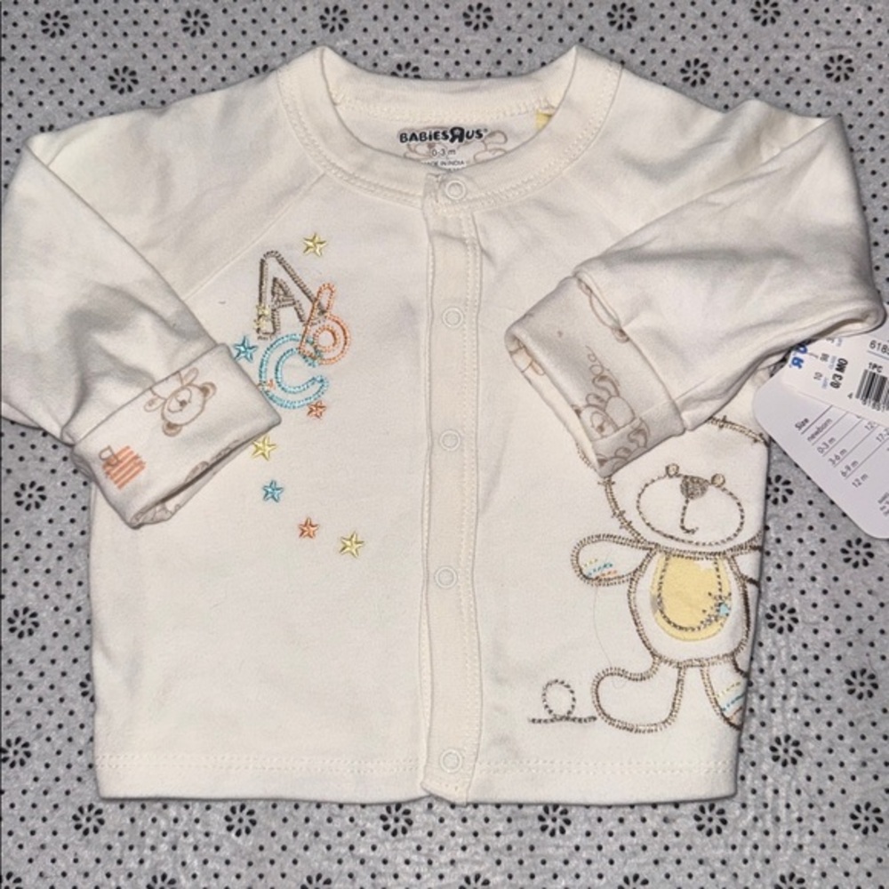 🛍 MWT 🛍 CUTE LITTLE BABIES TOP SIZE 0-3 MONTHS 🛍
